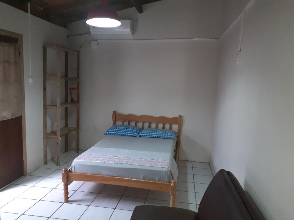 Ferienwohnung Bula House Uma Quadra Do Mar Garopaba Exterior foto